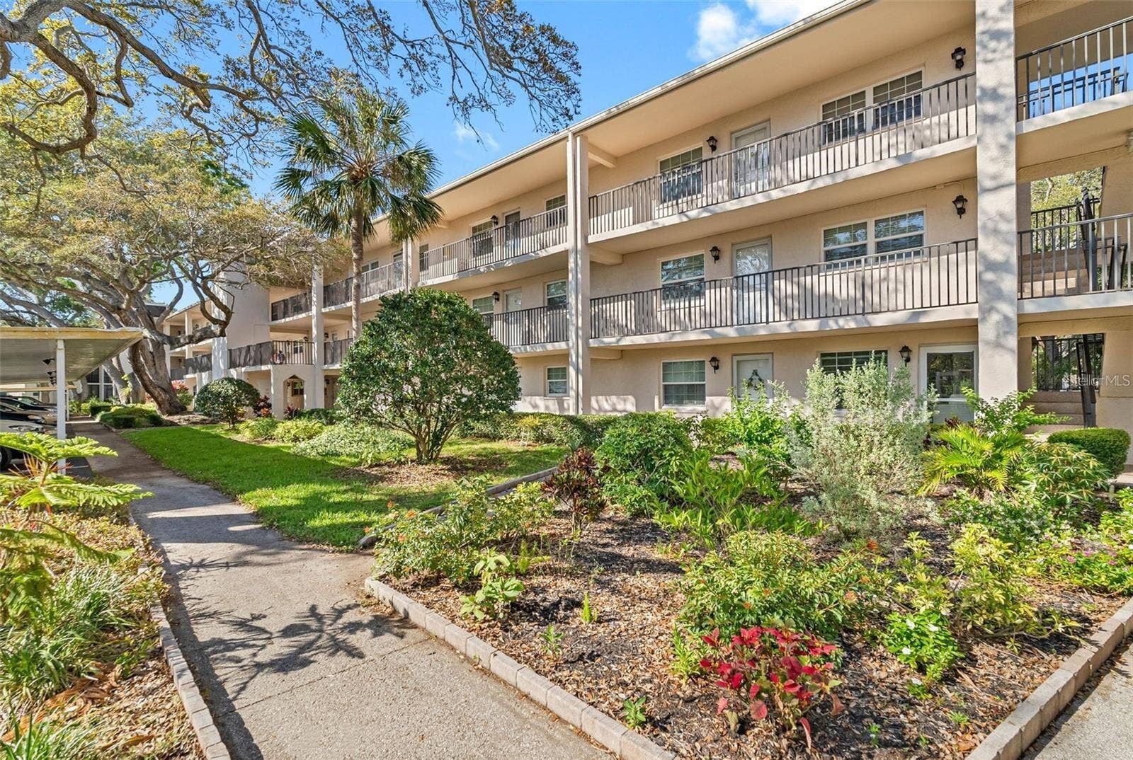 870 VIRGINIA STREET, #104, Dunedin, FL 34698
