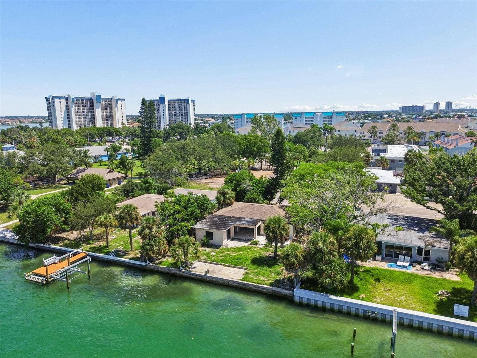 9300 GULF BOULEVARD, St Pete Beach, FL 33706 9300 GULF BOULEVARD, St Pete Beach, FL 33706