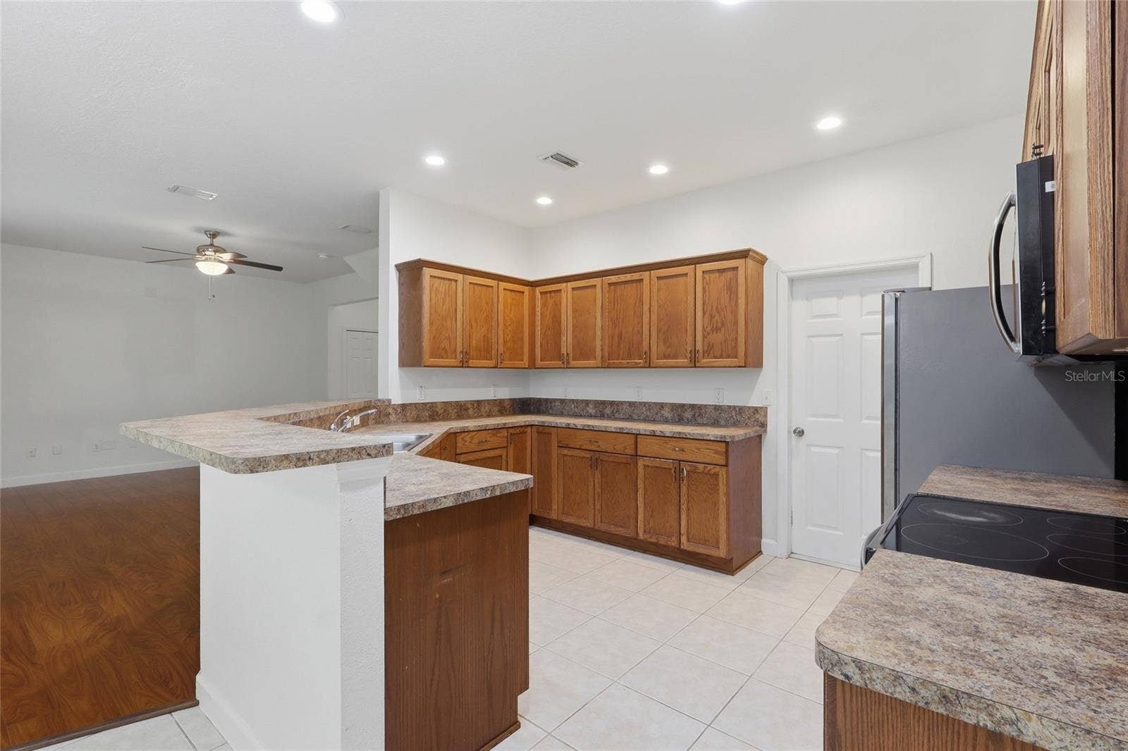 2621 FIDDLESTICK CIRCLE, Lutz, FL 33559 2621 FIDDLESTICK CIRCLE, Lutz, FL 33559