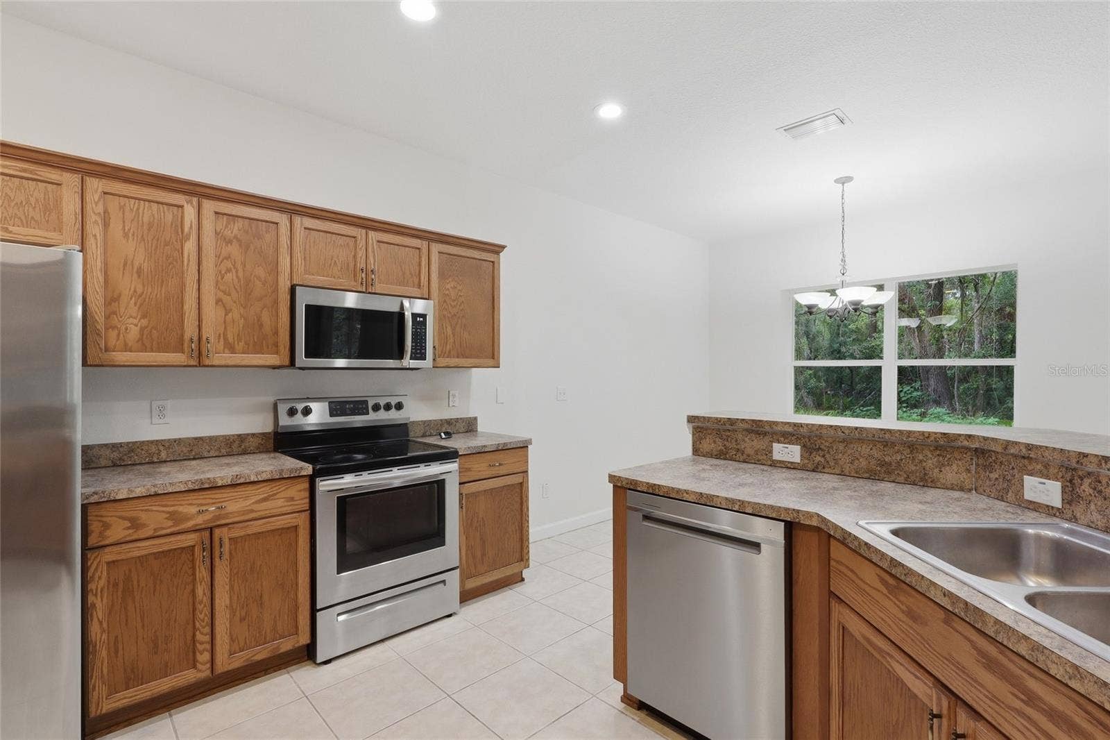 2621 FIDDLESTICK CIRCLE, Lutz, FL 33559 2621 FIDDLESTICK CIRCLE, Lutz, FL 33559