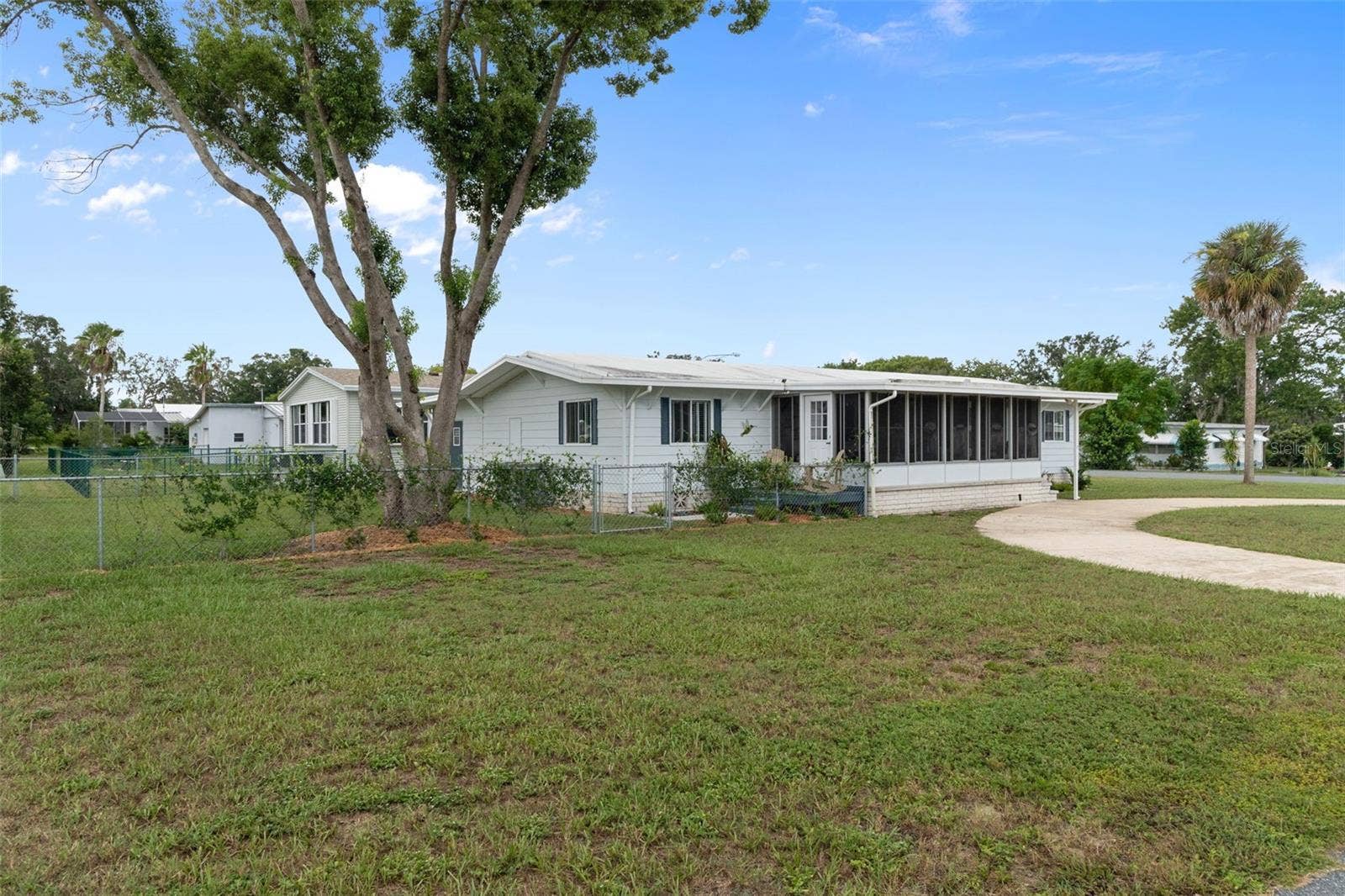 8090 LITTLE TEE LANE, Brooksville, FL 34613 8090 LITTLE TEE LANE, Brooksville, FL 34613