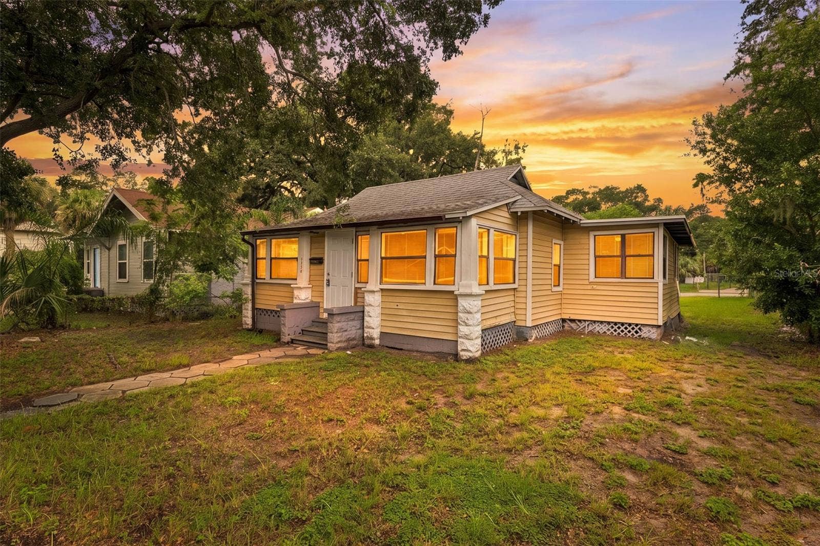 1521 12TH STREET S, St Petersburg, FL 33705 1521 12TH STREET S, St Petersburg, FL 33705