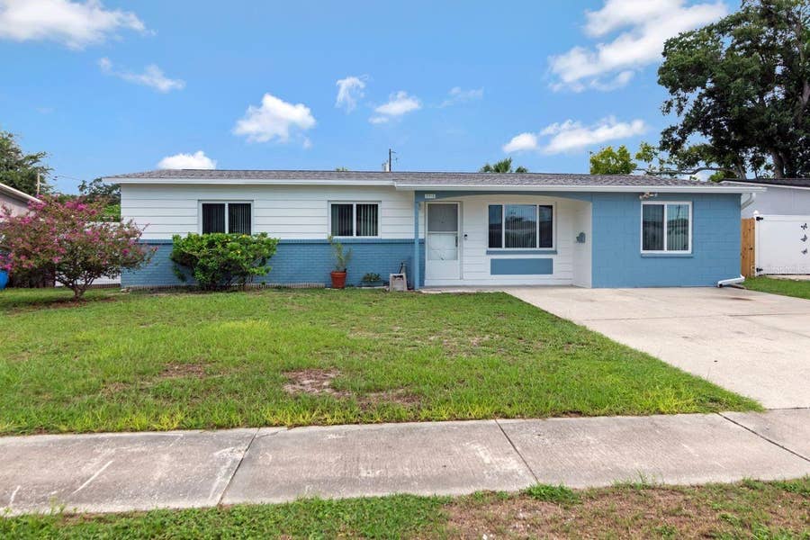 Property photo for 7713 W POWHATAN AVENUE, Tampa, FL