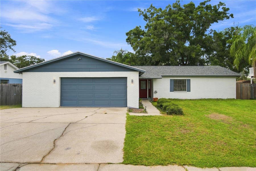 Property photo for 4313 FOXGLEN LANE, Tampa, FL