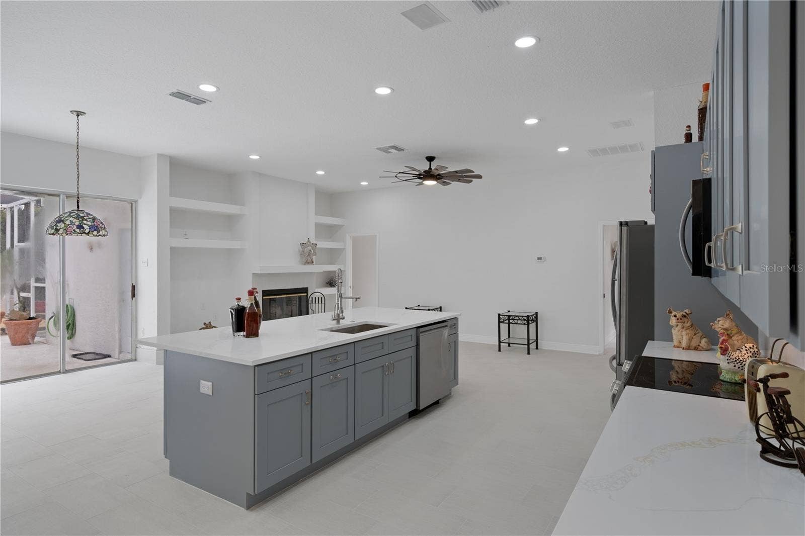 3239 GLENWOOD CIRCLE, Holiday, FL 34691