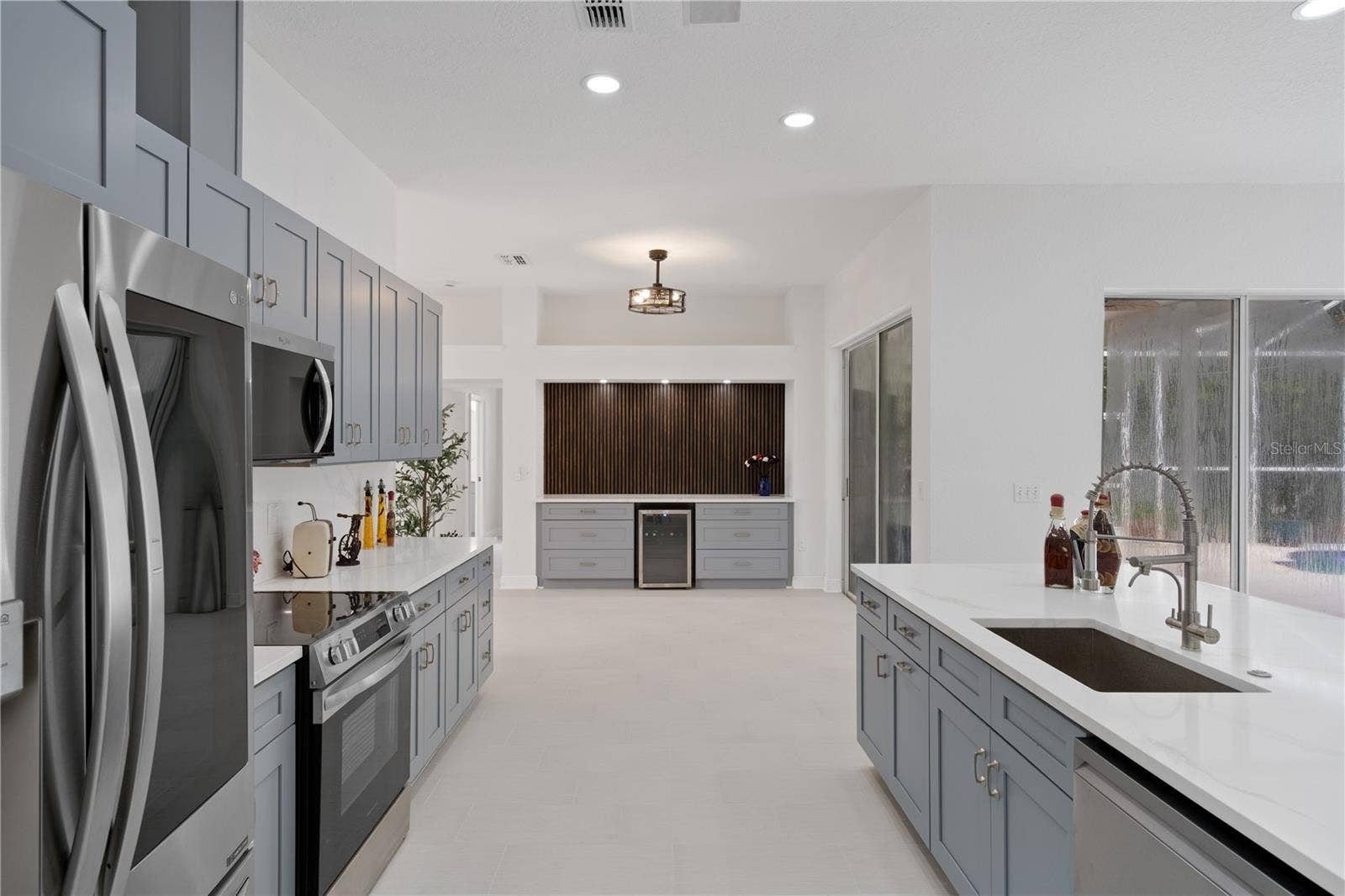 3239 GLENWOOD CIRCLE, Holiday, FL 34691