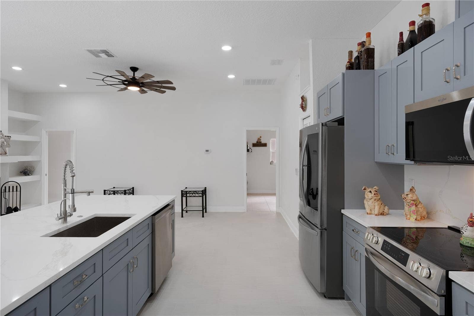 3239 GLENWOOD CIRCLE, Holiday, FL 34691