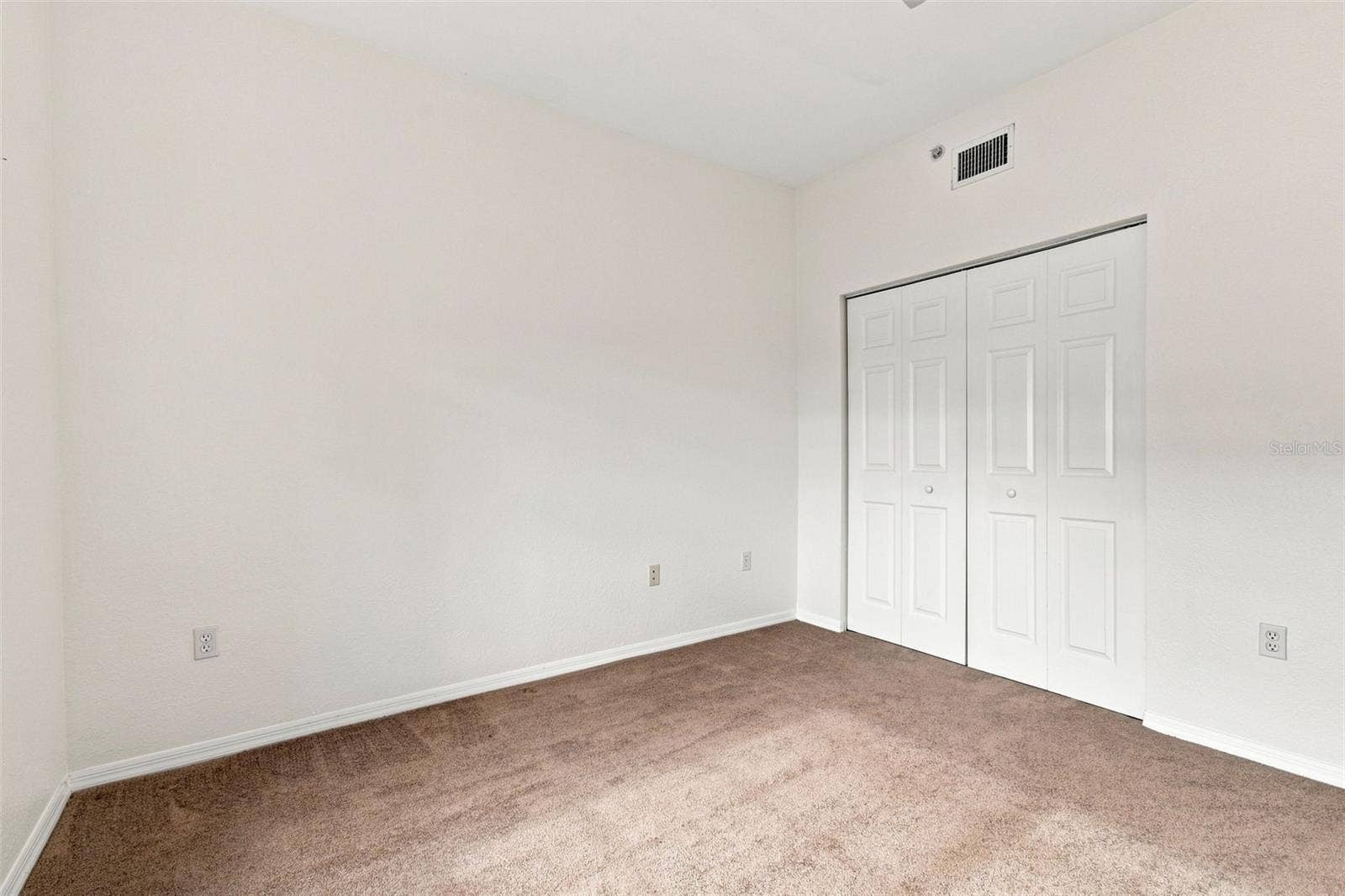 9801 MEADOW FIELD CIRCLE, Tampa, FL 33626 9801 MEADOW FIELD CIRCLE, Tampa, FL 33626