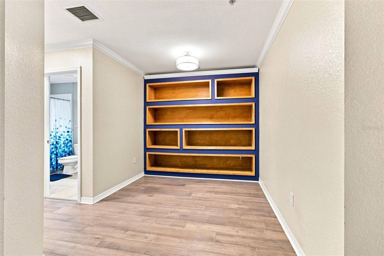 9801 MEADOW FIELD CIRCLE, Tampa, FL 33626 9801 MEADOW FIELD CIRCLE, Tampa, FL 33626