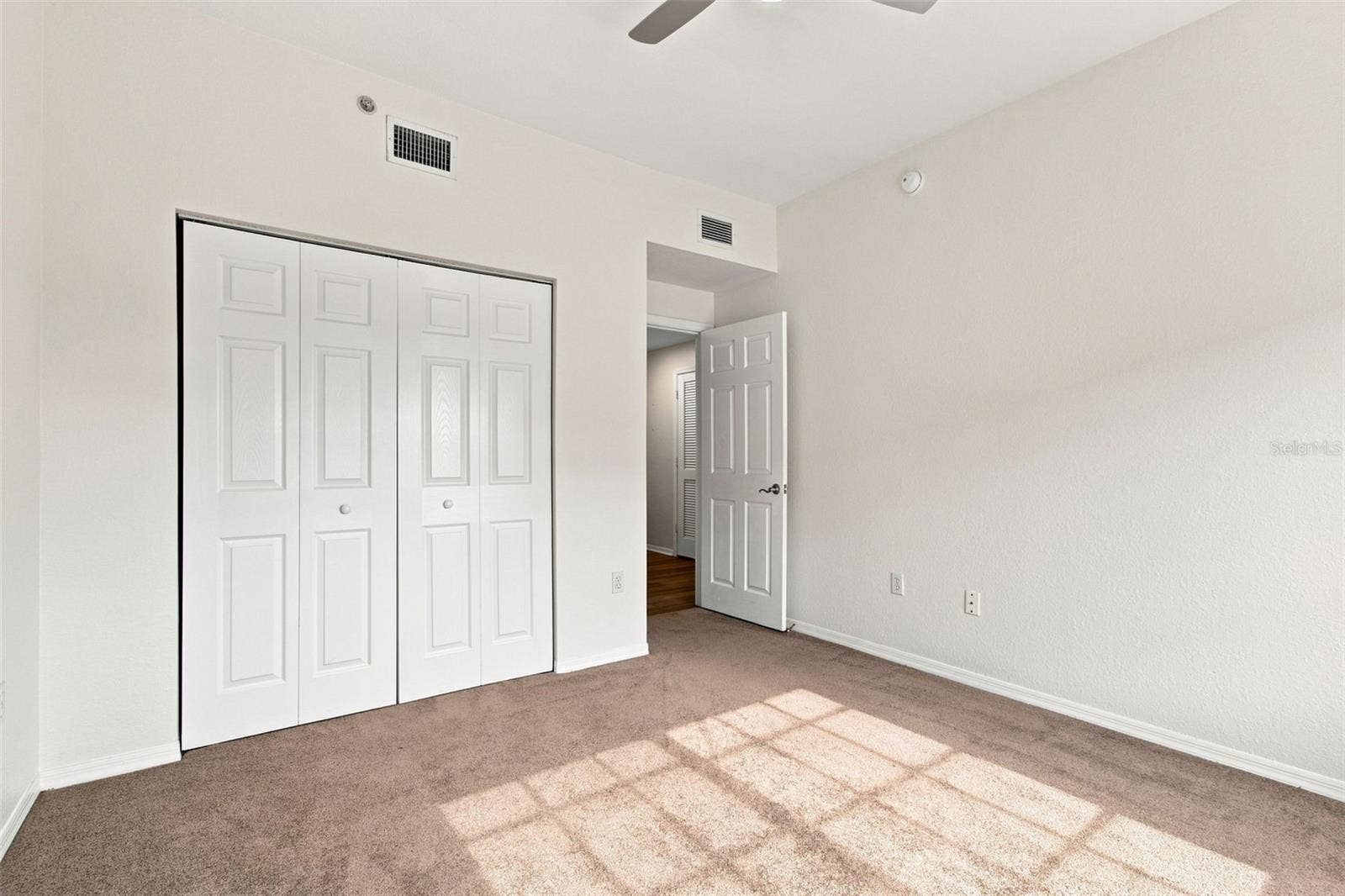 9801 MEADOW FIELD CIRCLE, Tampa, FL 33626 9801 MEADOW FIELD CIRCLE, Tampa, FL 33626