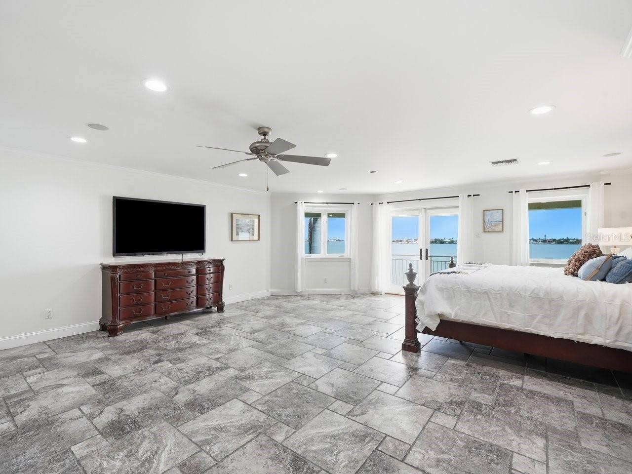 5400 PALI WAY, St Pete Beach, FL 33706 5400 PALI WAY, St Pete Beach, FL 33706