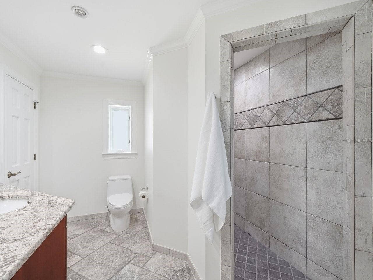 5400 PALI WAY, St Pete Beach, FL 33706 5400 PALI WAY, St Pete Beach, FL 33706