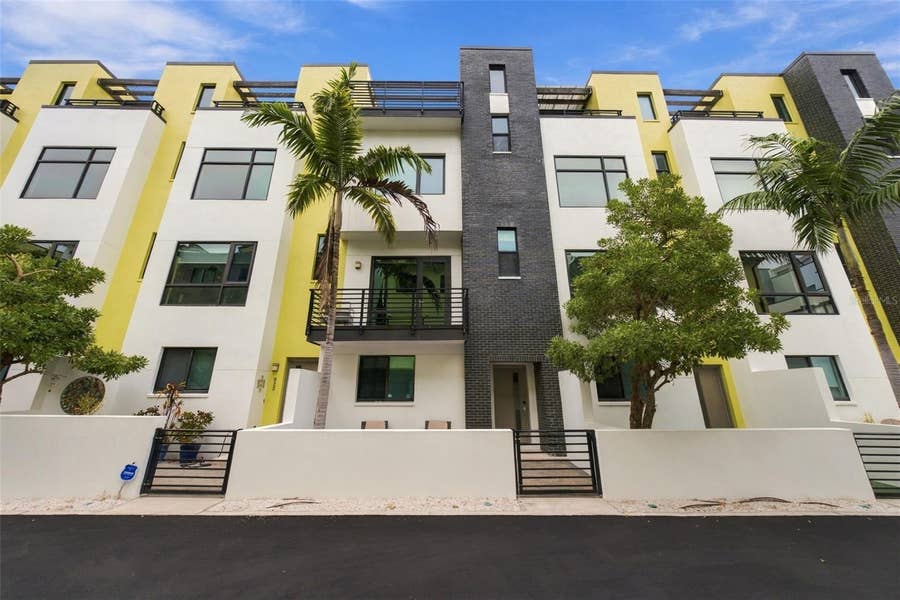 Property photo for 919 ARLINGTON AVENUE N, St Petersburg, FL