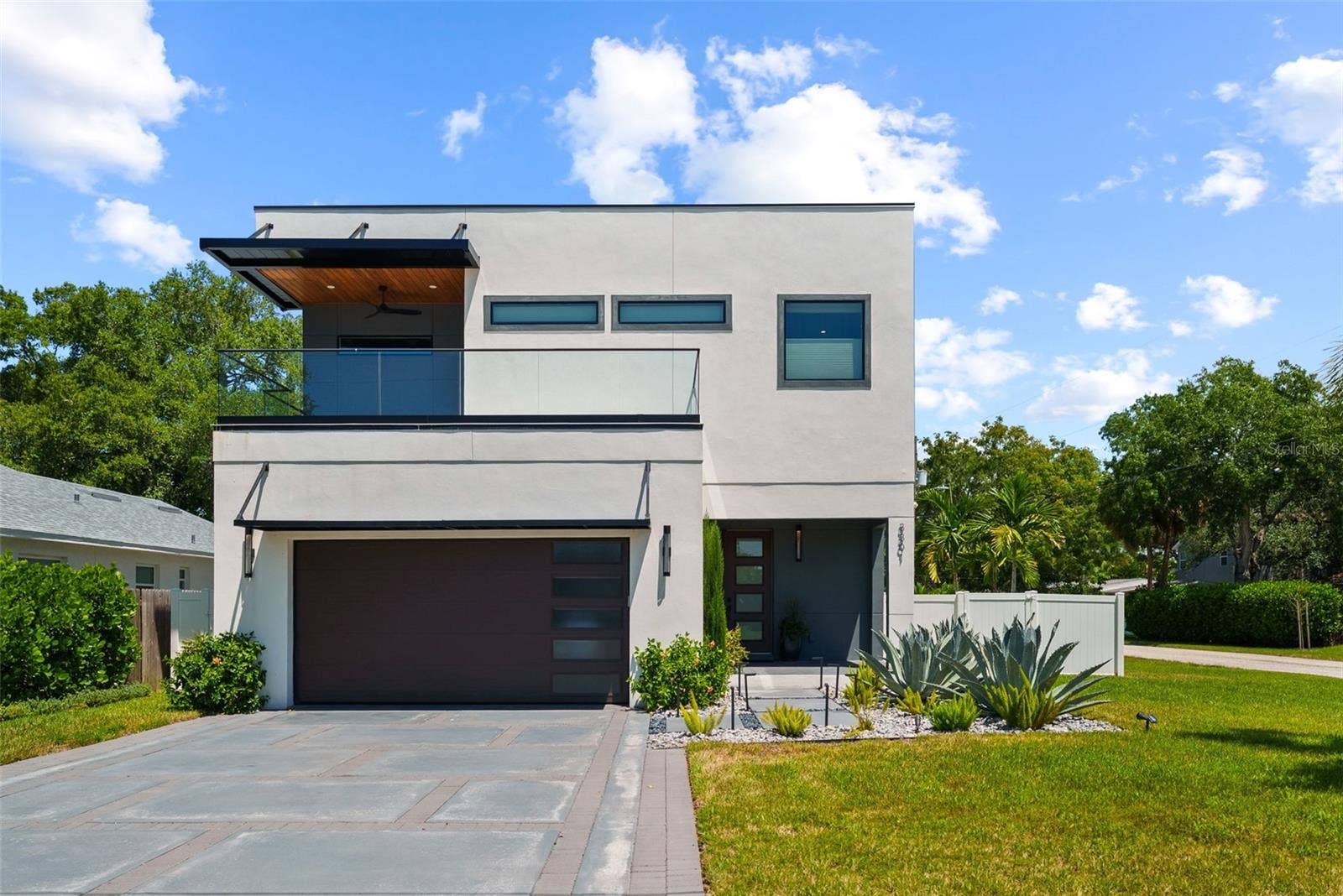 3301 W PAUL AVENUE, Tampa, FL 33611