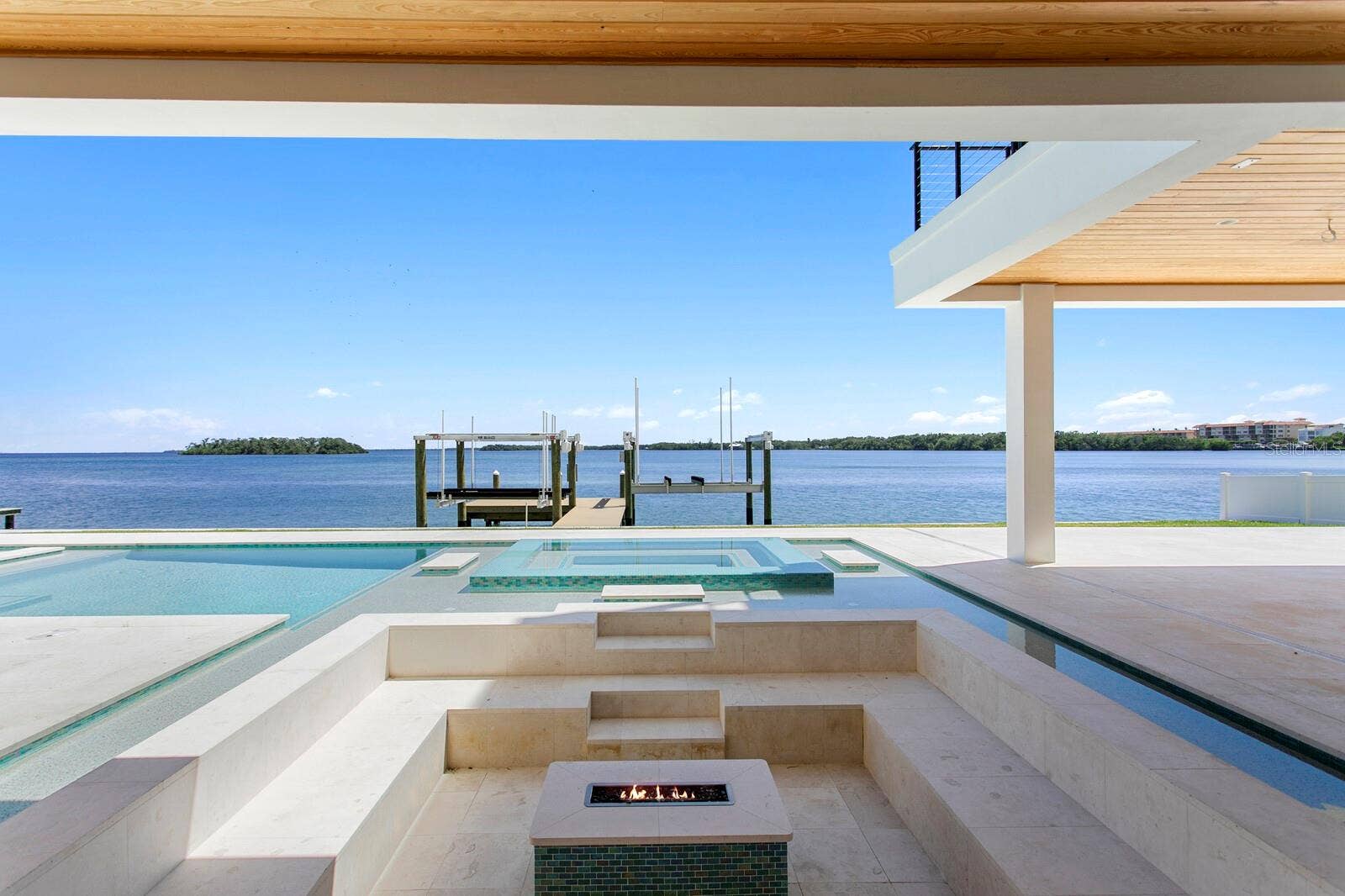 114 SANDS POINT DRIVE, Tierra Verde, FL 33715 114 SANDS POINT DRIVE, Tierra Verde, FL 33715