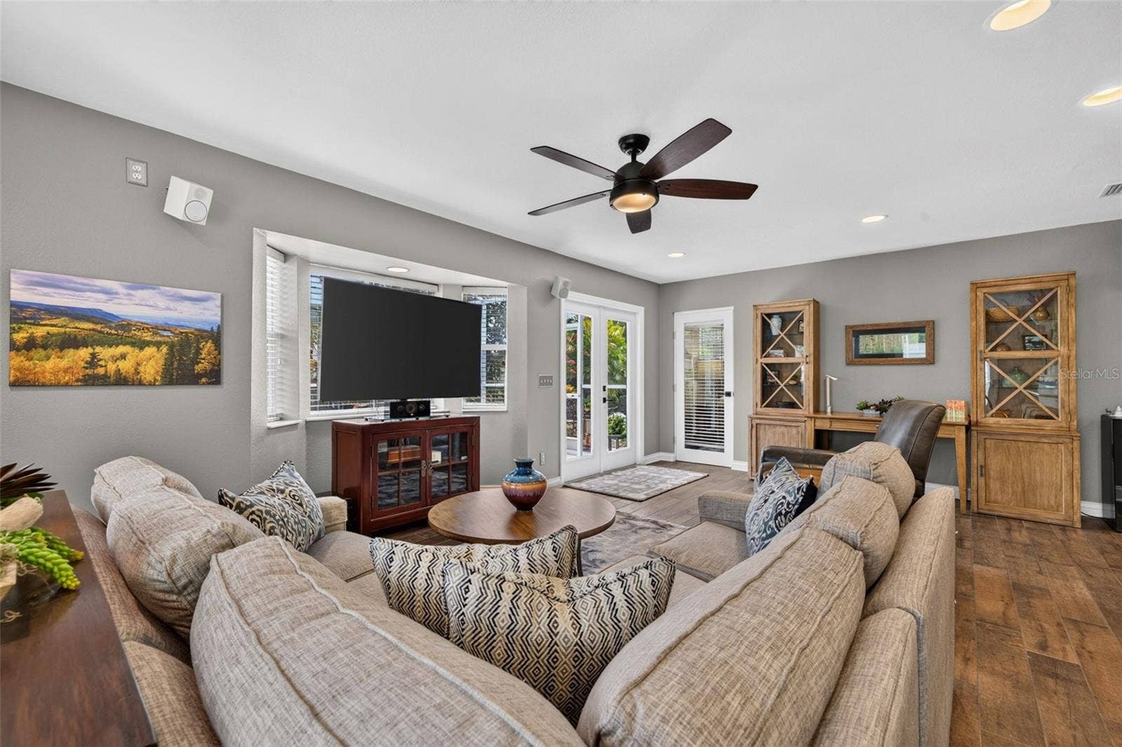 9795 PORTSIDE DRIVE, Seminole, FL 33776 Family Room