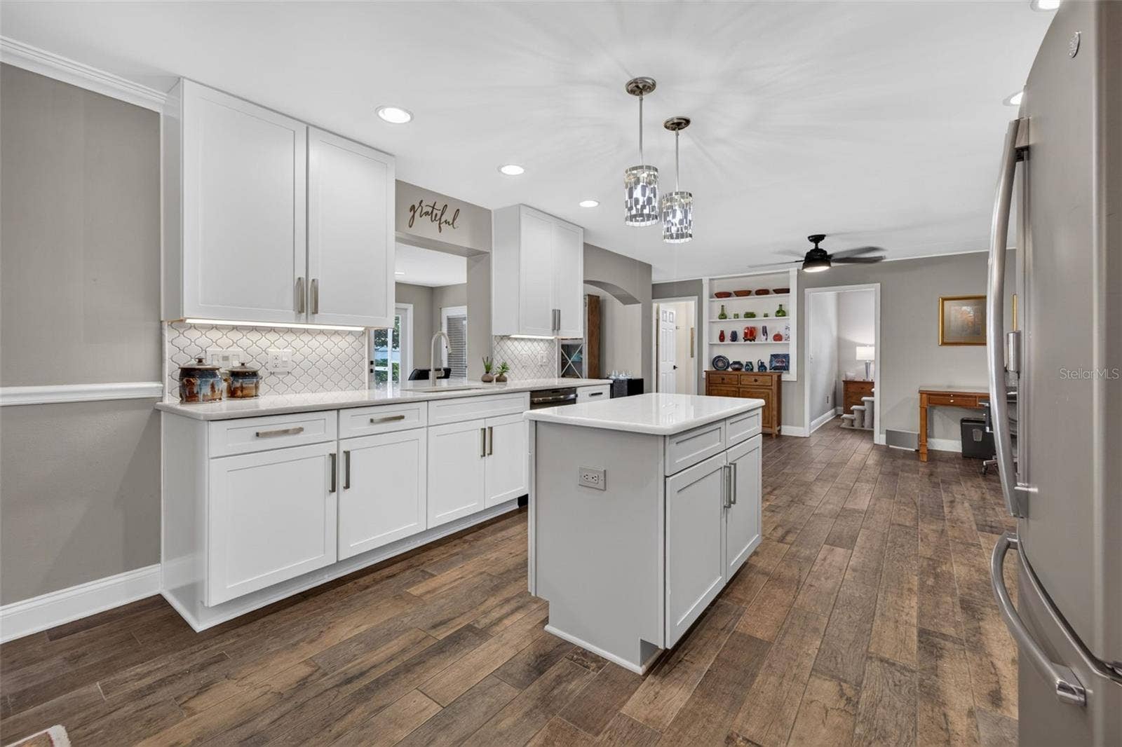 9795 PORTSIDE DRIVE, Seminole, FL 33776 Kitchen