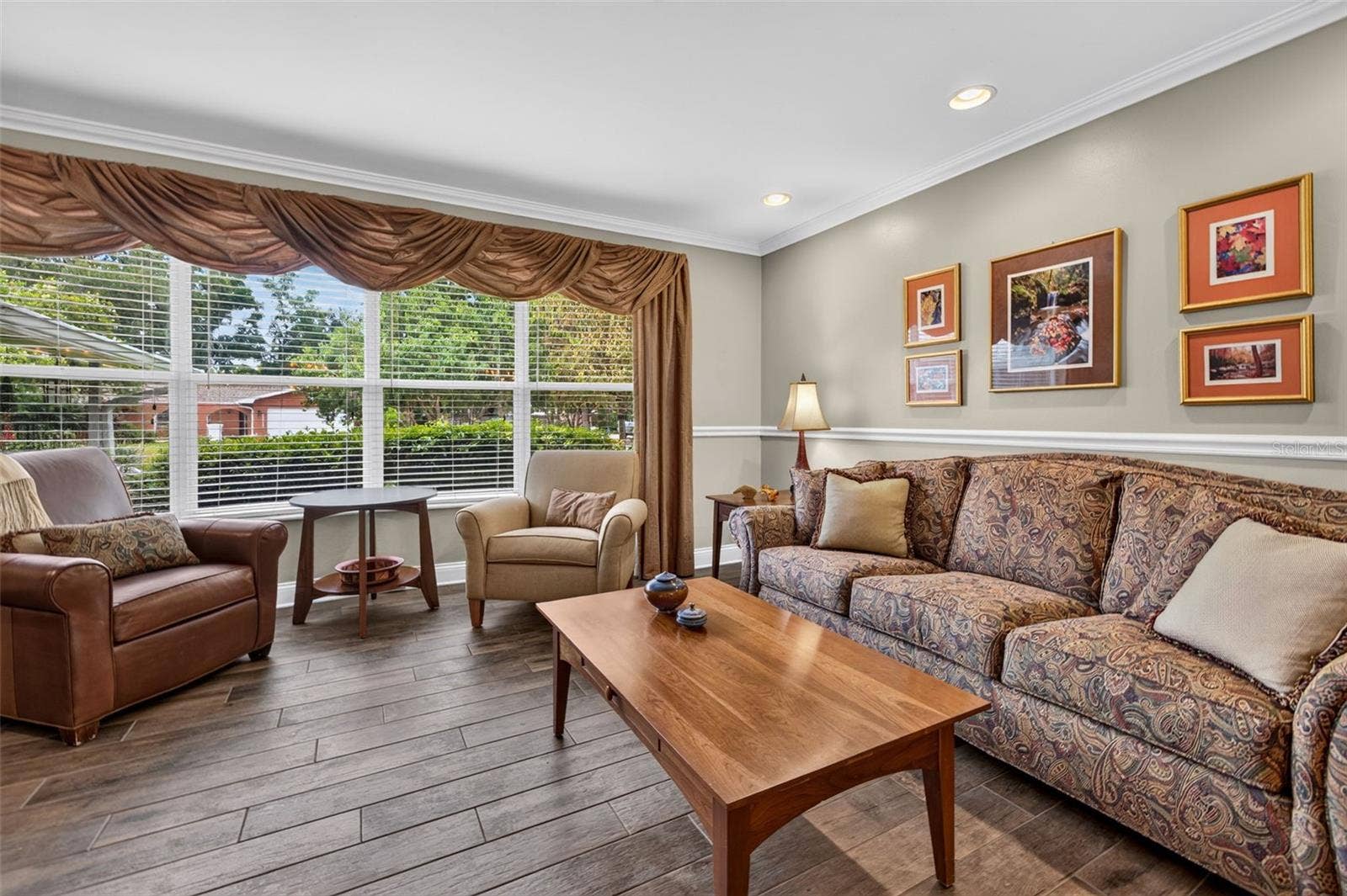 9795 PORTSIDE DRIVE, Seminole, FL 33776 Living Room