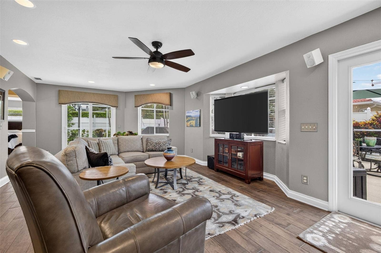 9795 PORTSIDE DRIVE, Seminole, FL 33776 Familiy Room