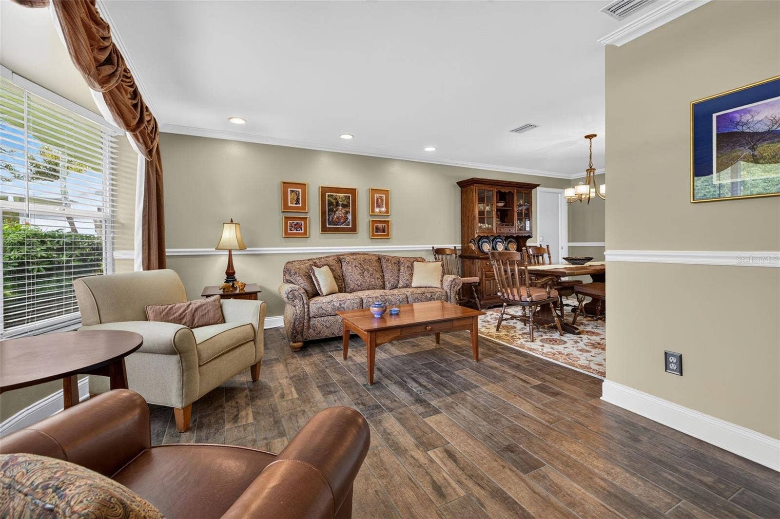 9795 PORTSIDE DRIVE, Seminole, FL 33776 Living Room