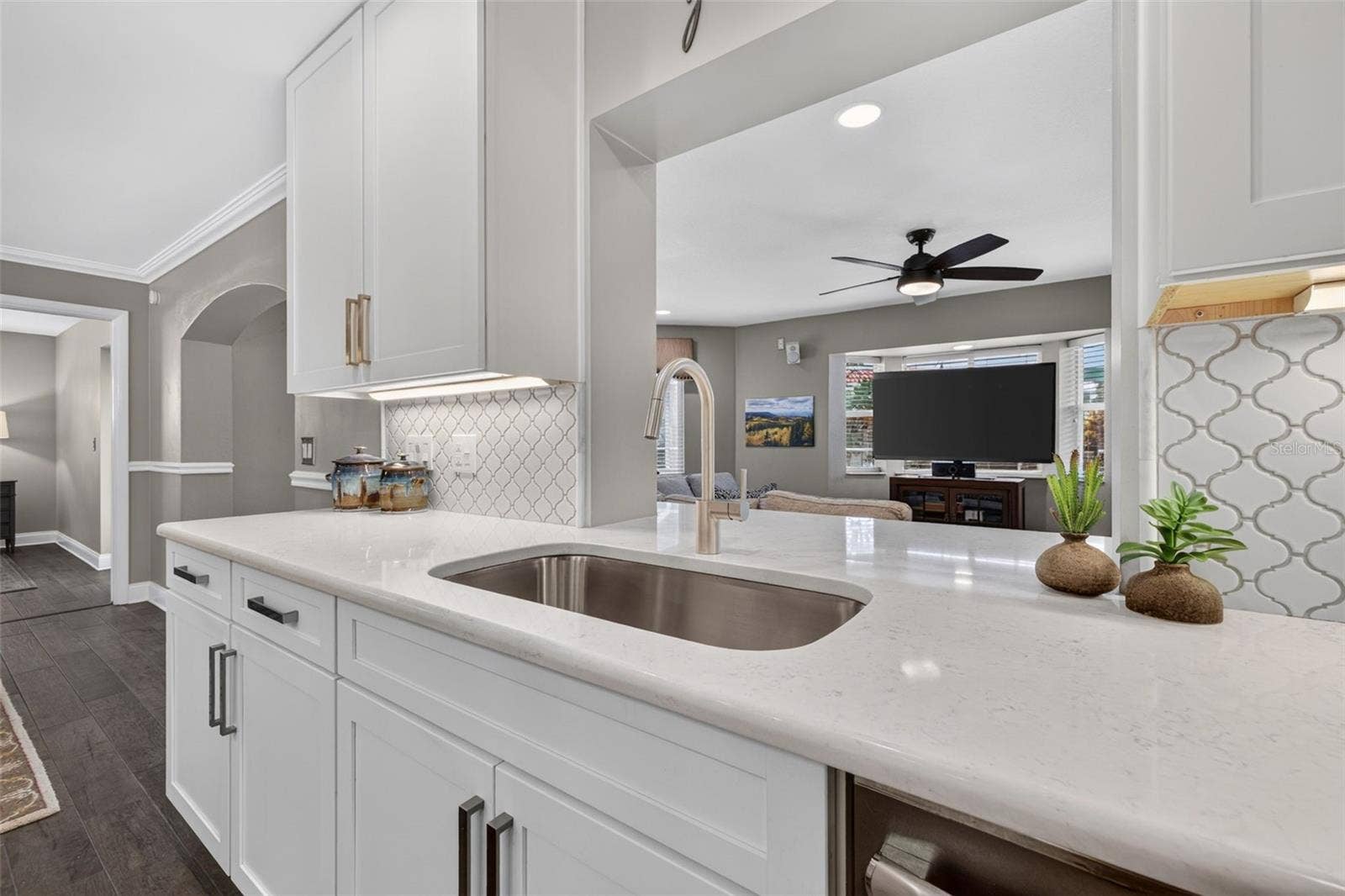 9795 PORTSIDE DRIVE, Seminole, FL 33776 Kitchen