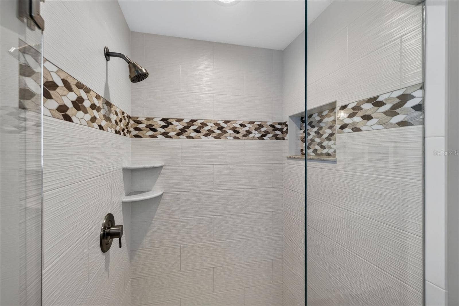 9795 PORTSIDE DRIVE, Seminole, FL 33776 Primary Bathroom