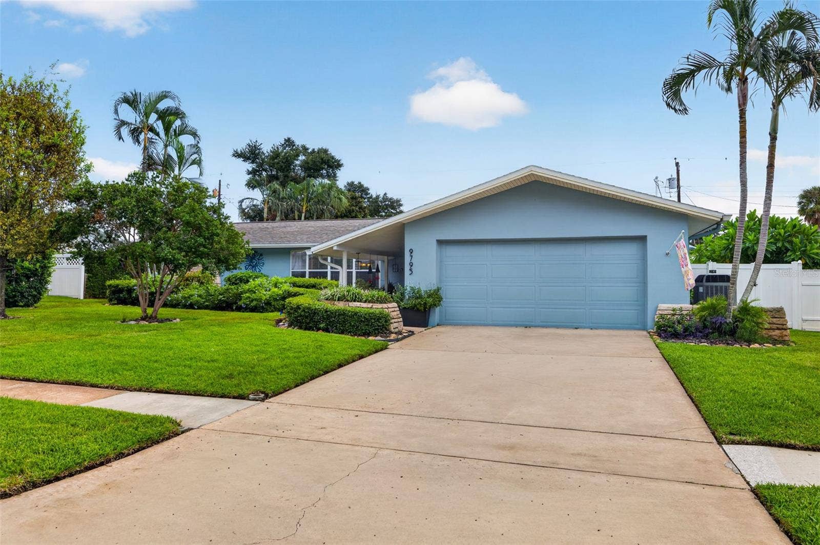 9795 PORTSIDE DRIVE, Seminole, FL 33776 Front View