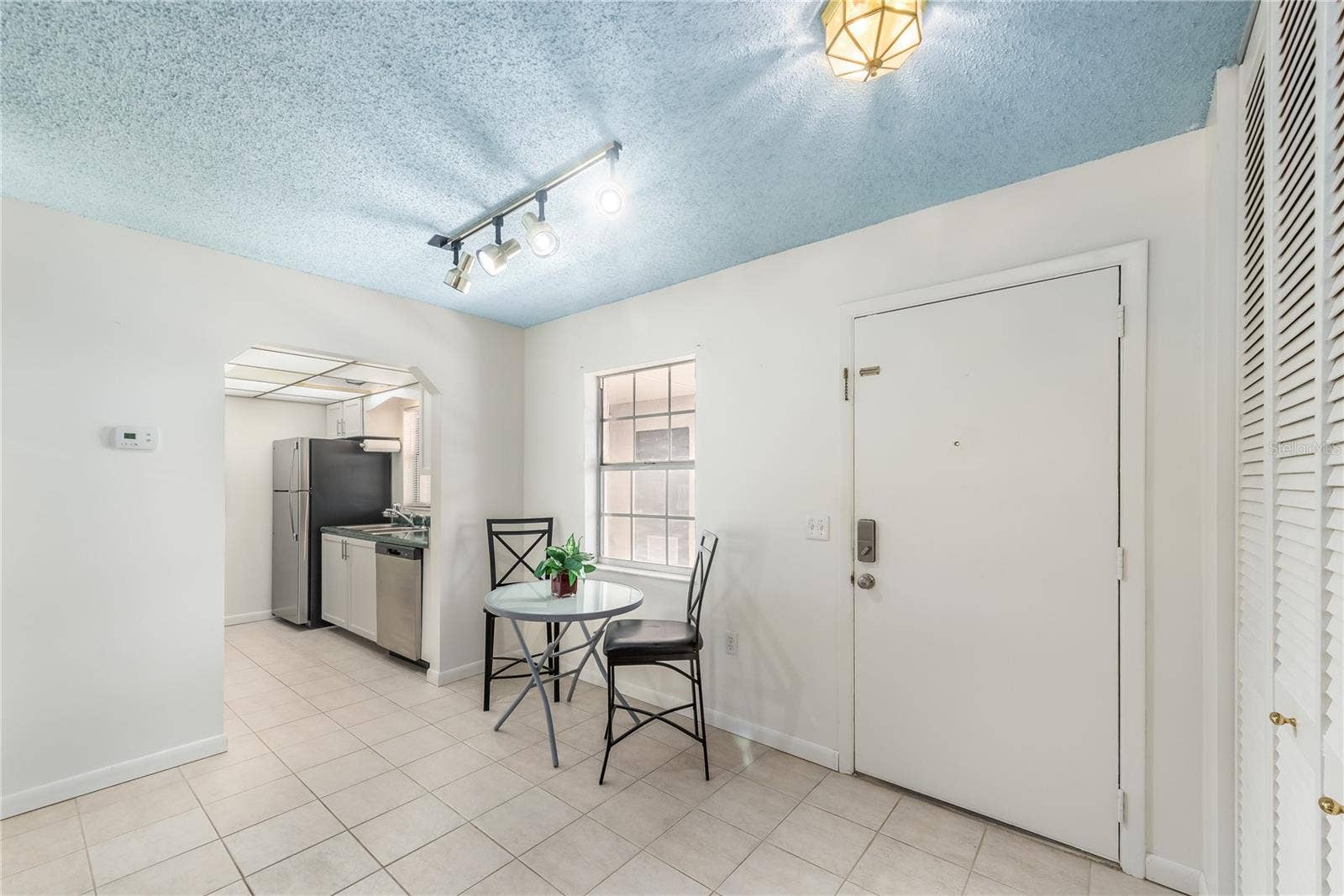 Entry/Dining Space