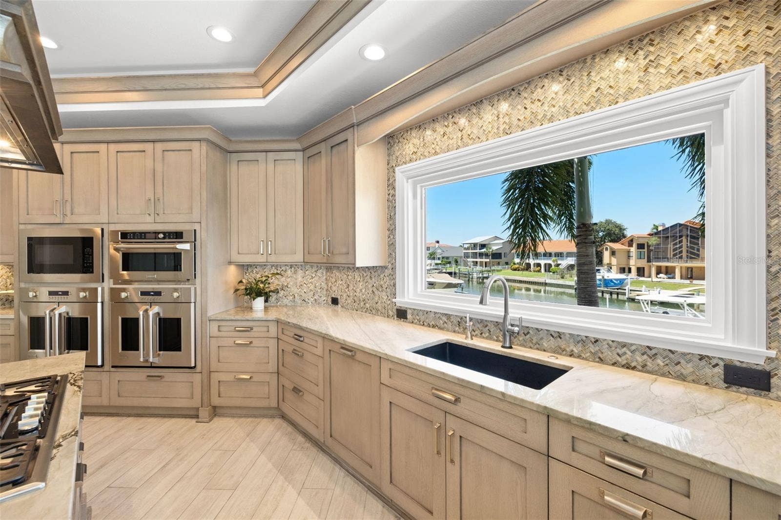 101 9TH STREET E, Tierra Verde, FL 33715 101 9TH STREET E, Tierra Verde, FL 33715