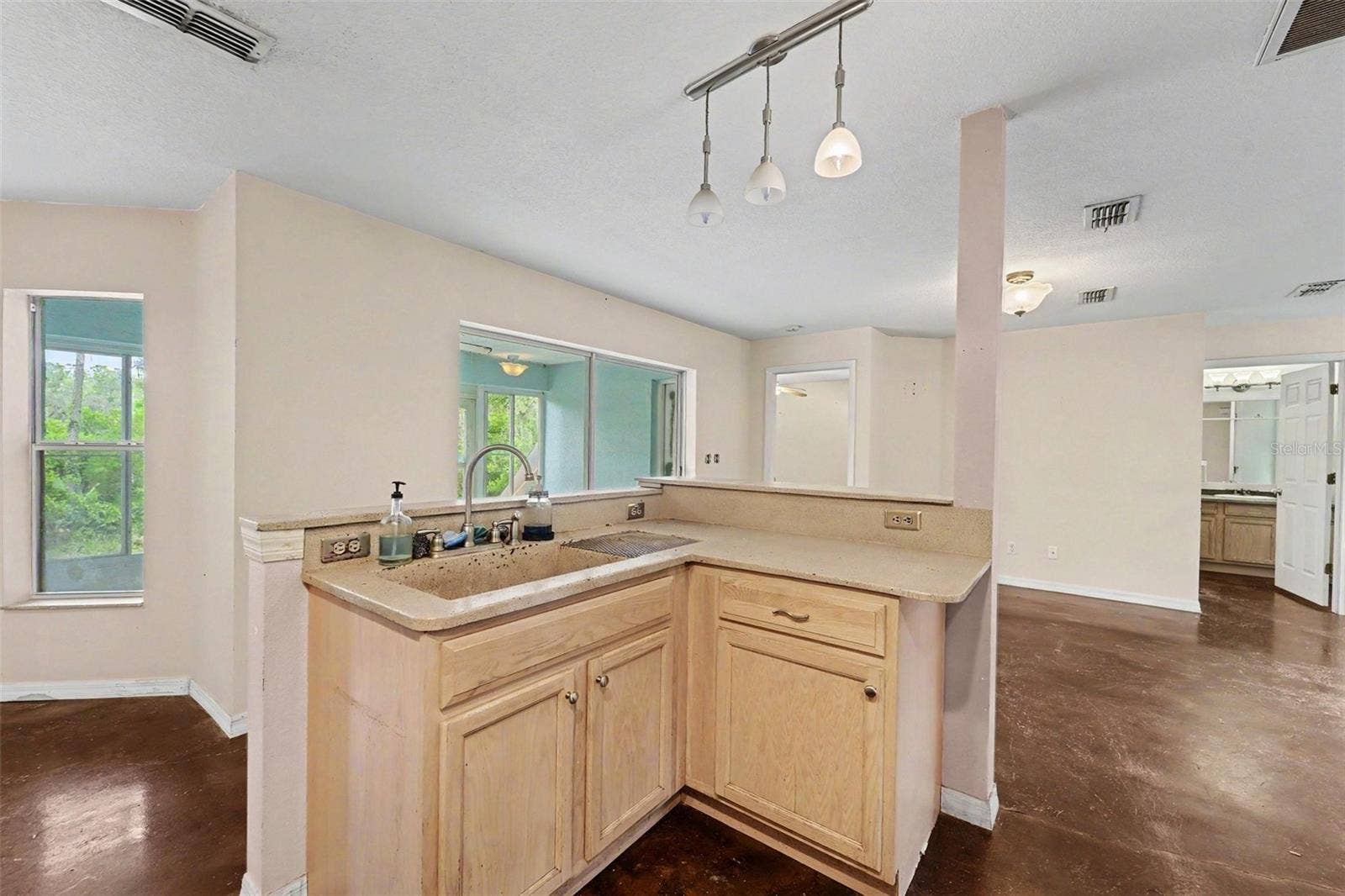 7295 CENTERWOOD AVENUE, Spring Hill, FL 34606 7295 CENTERWOOD AVENUE, Spring Hill, FL 34606
