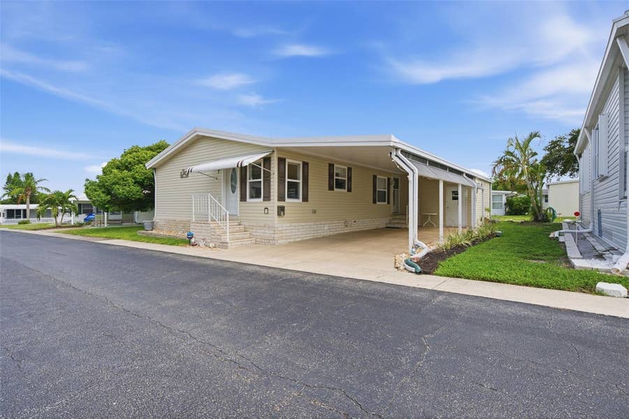 Property photo for 7 FRANGIPANI CIRCLE, Largo, FL