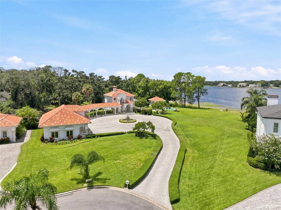 Property photo for 11104 WINTHROP WAY, Tampa, FL