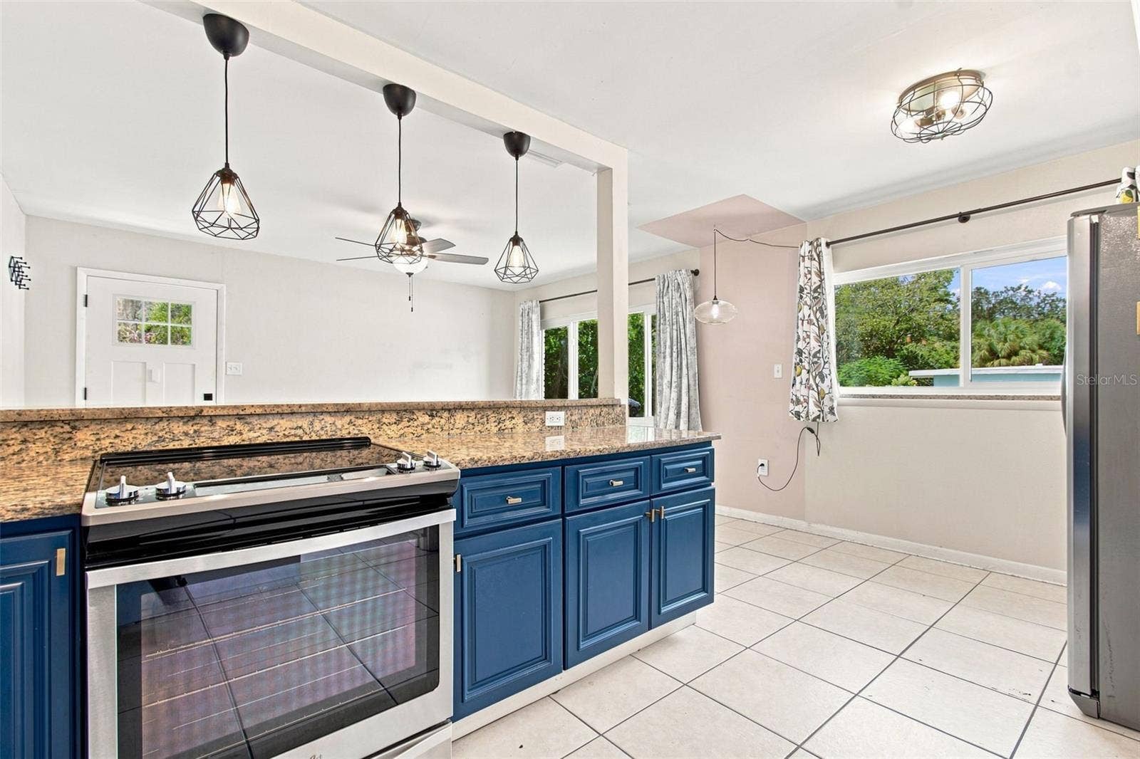 2002 E HAMILTON AVENUE, Tampa, FL 33610