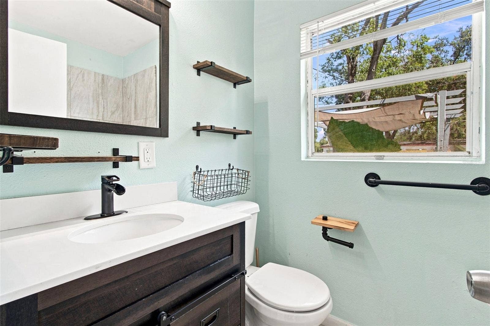 2002 E HAMILTON AVENUE, Tampa, FL 33610