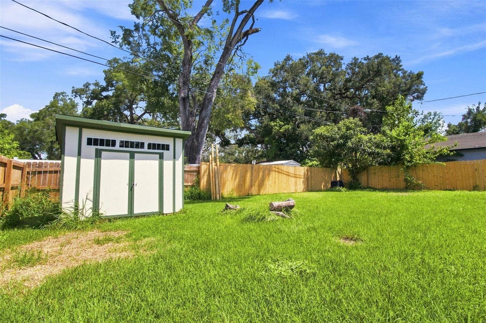 2002 E HAMILTON AVENUE, Tampa, FL 33610