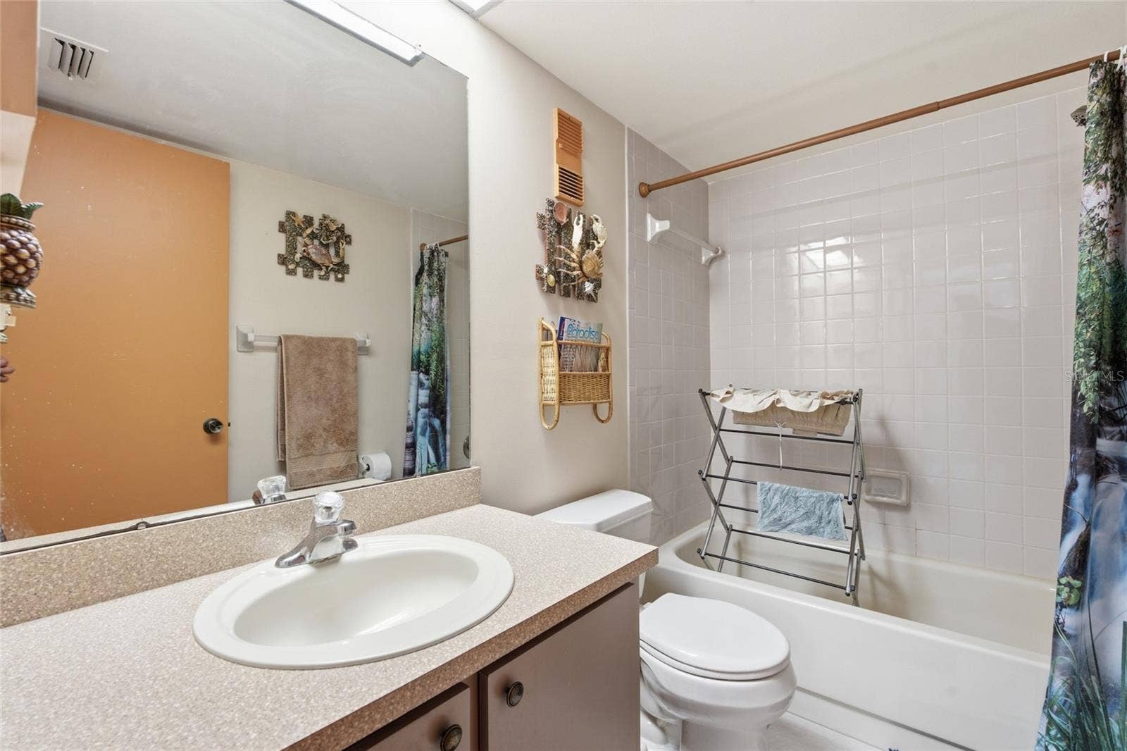175 116TH AVENUE, #206, Treasure Island, FL 33706 175 116TH AVENUE, #206, Treasure Island, FL 33706