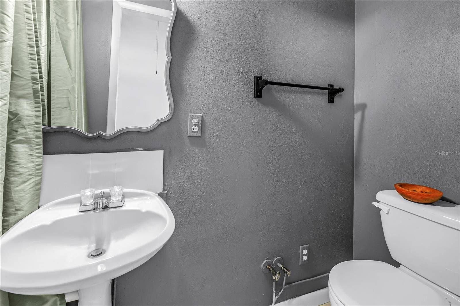 7999 RIDGE ROAD, Seminole, FL 33772 7999 RIDGE ROAD, Seminole, FL 33772