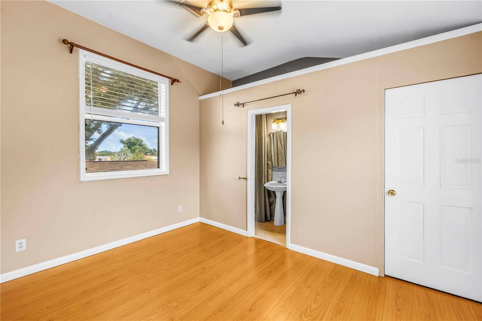 7999 RIDGE ROAD, Seminole, FL 33772 7999 RIDGE ROAD, Seminole, FL 33772