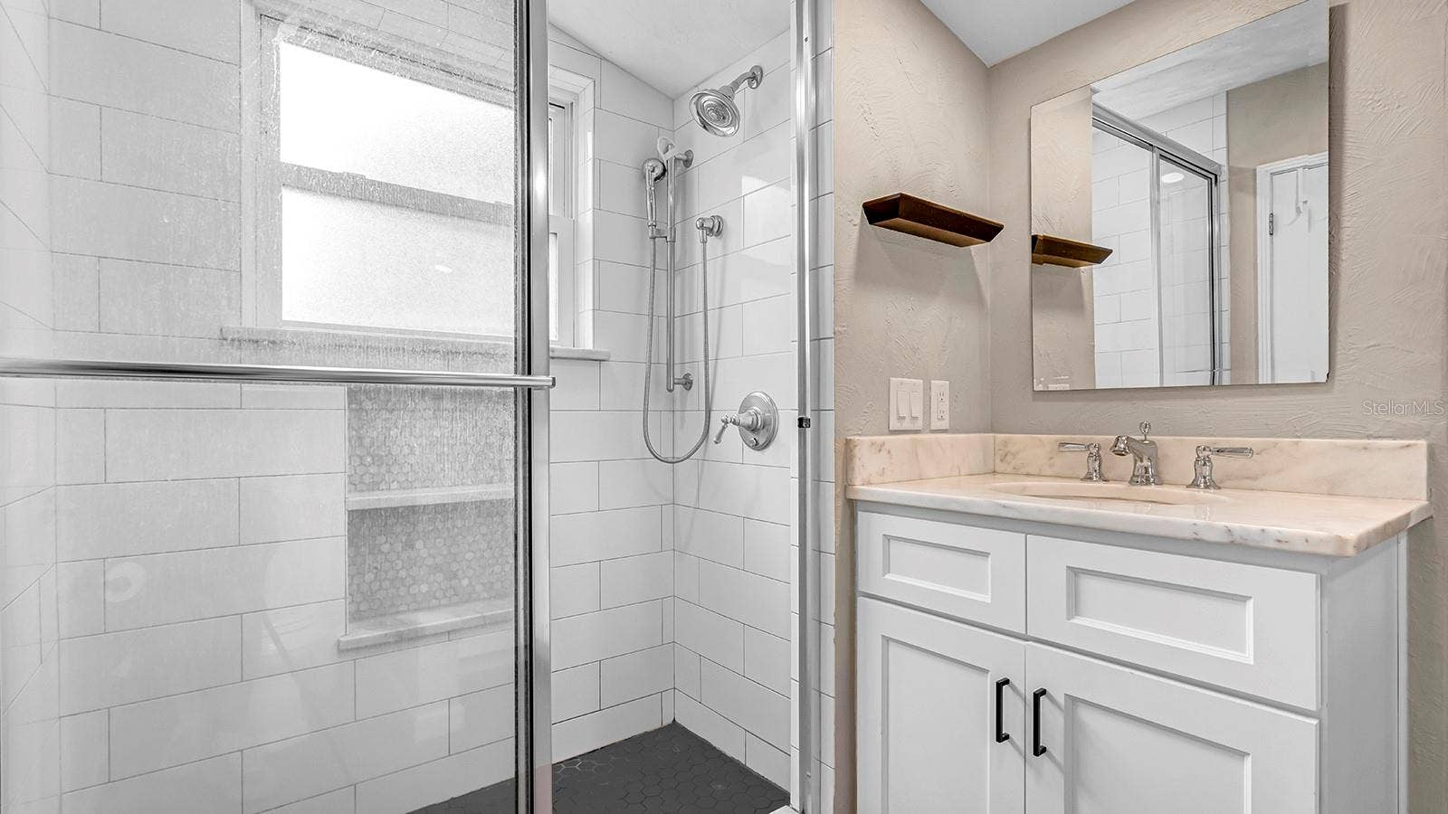 1819 LAKE SUE DRIVE, Orlando, FL 32803 Primary Bathroom