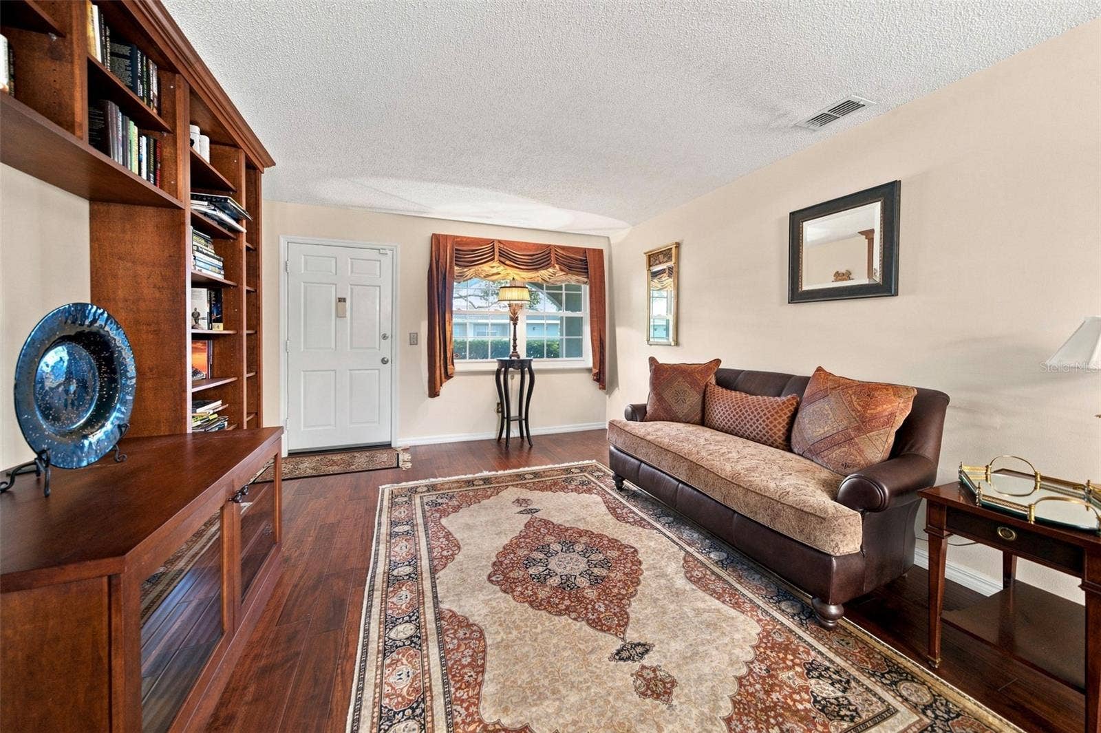 11200 102ND AVENUE, #15, Seminole, FL 33778 Living Room