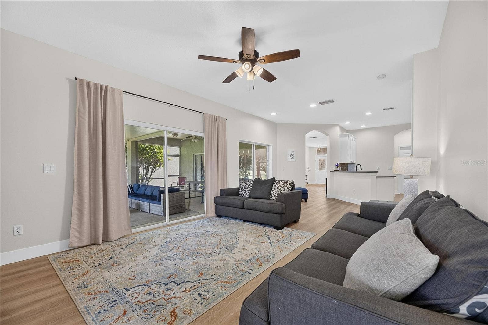 1438 EMERALD HILL WAY, Valrico, FL 33594 1438 EMERALD HILL WAY, Valrico, FL 33594