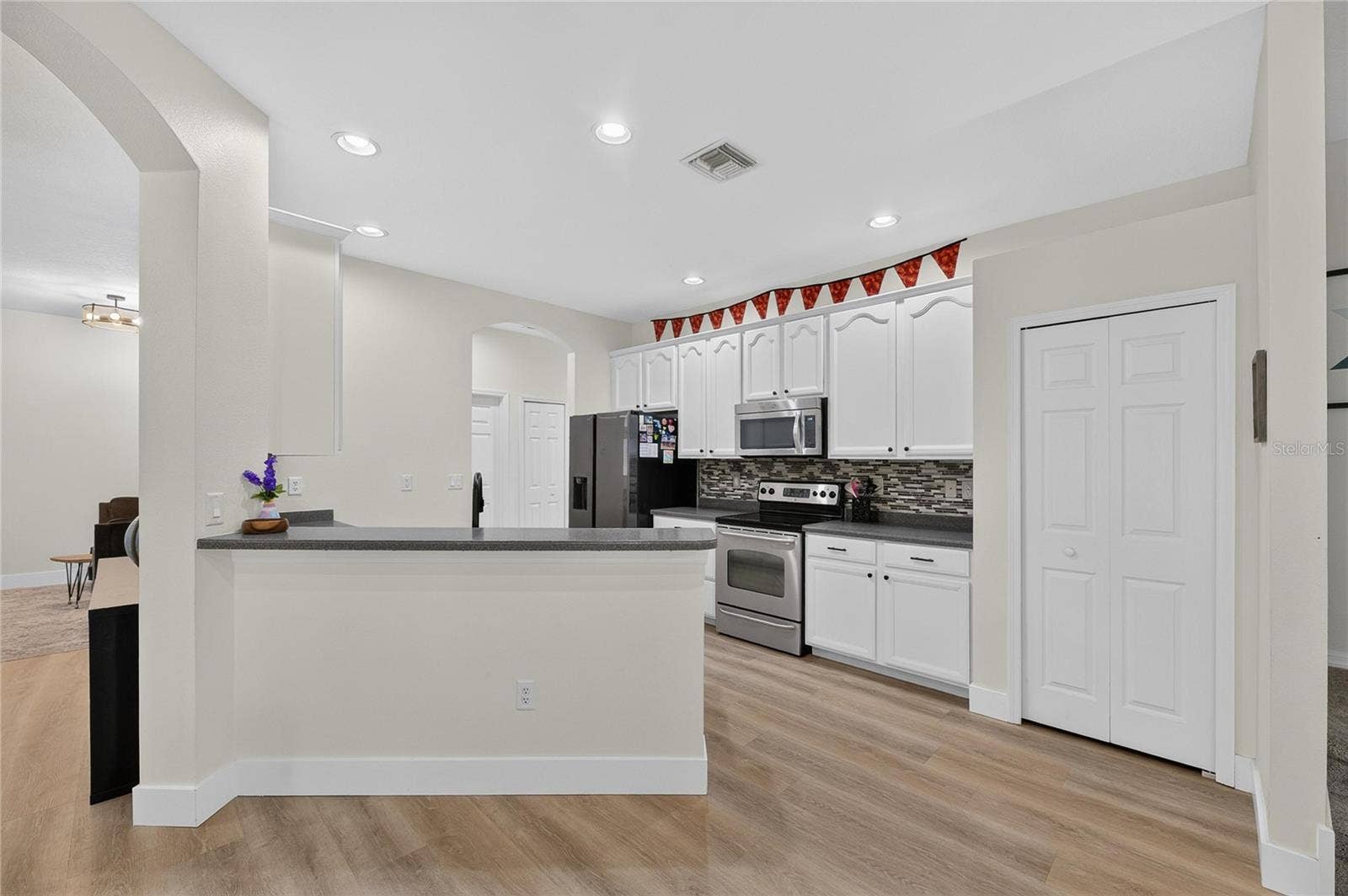1438 EMERALD HILL WAY, Valrico, FL 33594 1438 EMERALD HILL WAY, Valrico, FL 33594