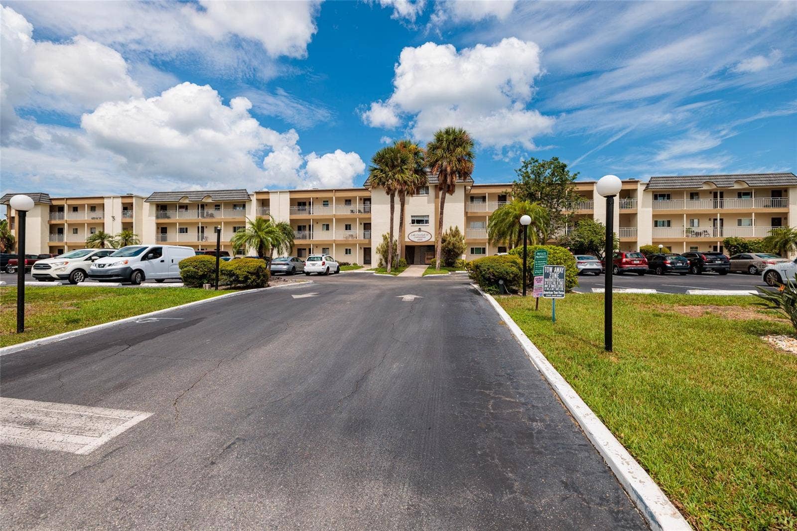 4595 CHANCELLOR STREET NE, #114, St Petersburg, FL 33703 4595 CHANCELLOR STREET NE, #114, St Petersburg, FL 33703