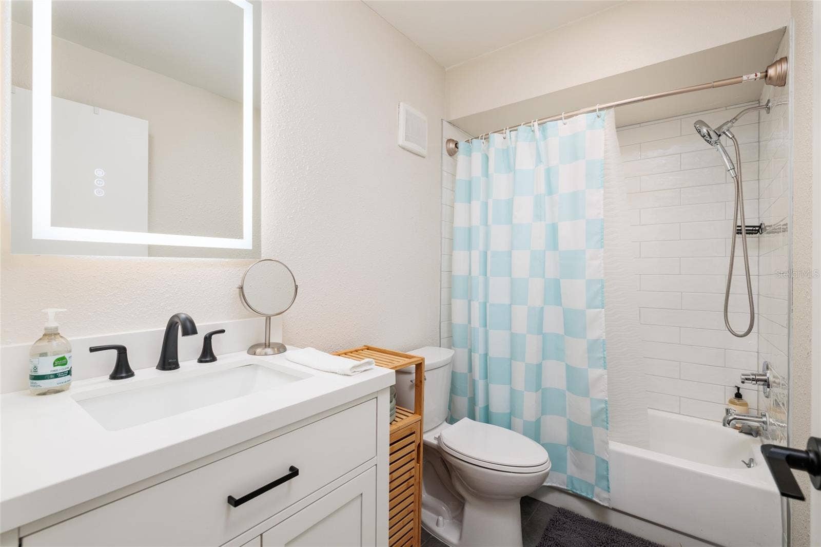 4595 CHANCELLOR STREET NE, #114, St Petersburg, FL 33703 4595 CHANCELLOR STREET NE, #114, St Petersburg, FL 33703