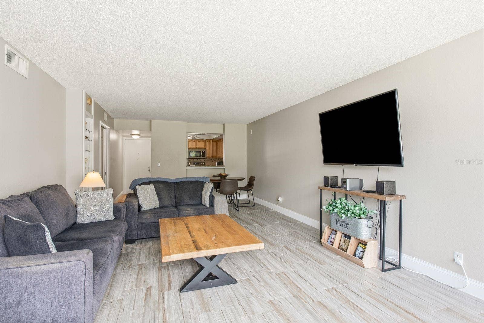 2621 COVE CAY DRIVE, #203, Clearwater, FL 33760 2621 COVE CAY DRIVE, #203, Clearwater, FL 33760