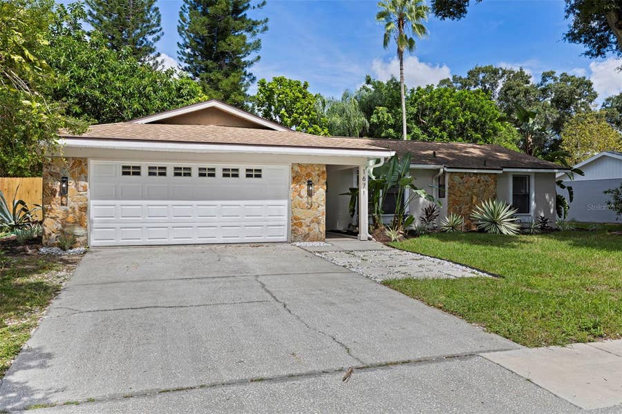 Property photo for 1671 CASTLEWOOD LANE, Palm Harbor, FL