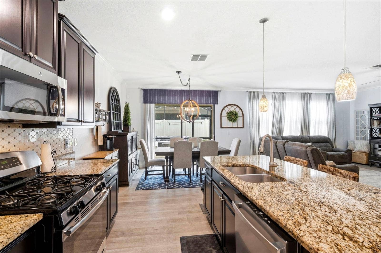 917 TERRA VISTA STREET, Brandon, FL 33511 Kitchen