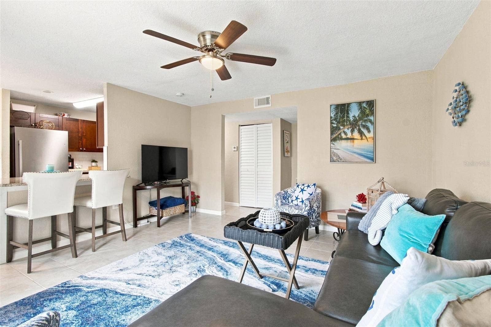 217 S MCMULLEN BOOTH ROAD, #179, Clearwater, FL 33759 Family Room & Breakfast Bar