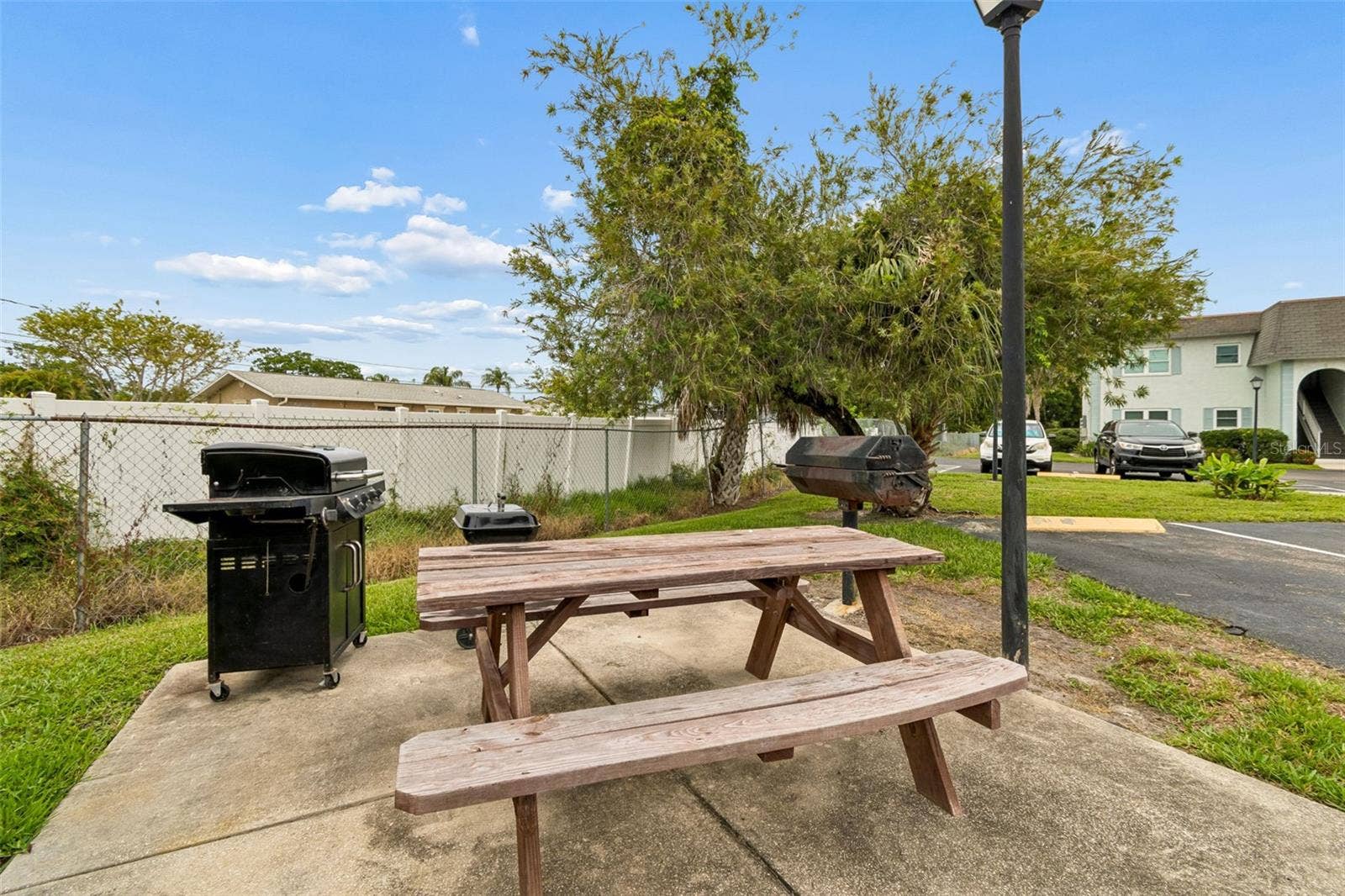 217 S MCMULLEN BOOTH ROAD, #179, Clearwater, FL 33759 Grill & Picnic Area