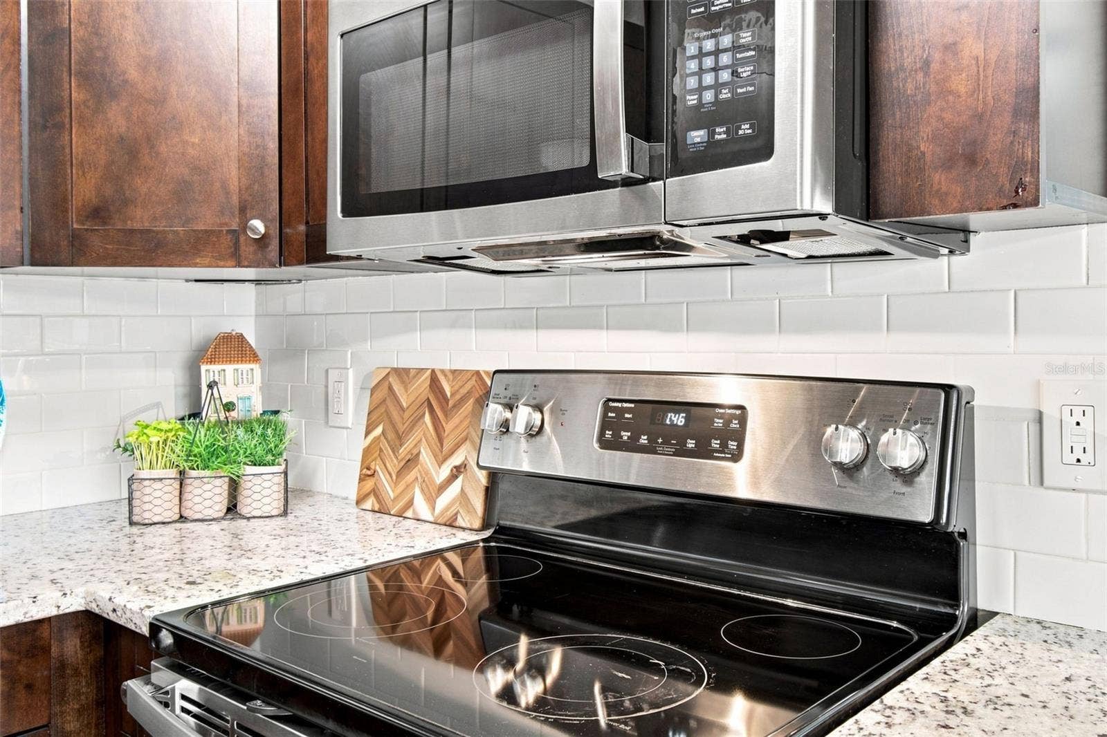 217 S MCMULLEN BOOTH ROAD, #179, Clearwater, FL 33759 Kitchen